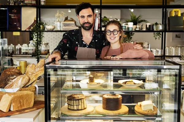 Pasta Cafe küçük işletme sahipleri