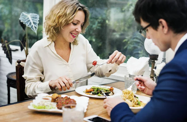 Pareja Negocios Cenando Juntos —  Fotos de Stock