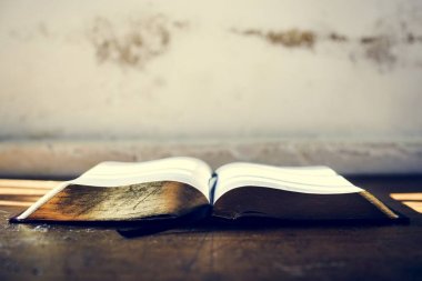 Kutsal İncil kitap Hıristiyanlık din inanıyorum