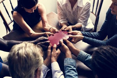 Hıristiyanlık insanlar dua eden umut birlikte grup