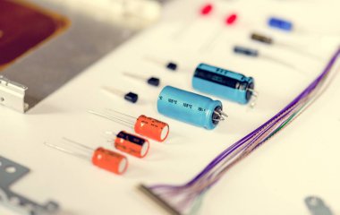 Eletronics dirençler bileşen parçası tamir dükkanında