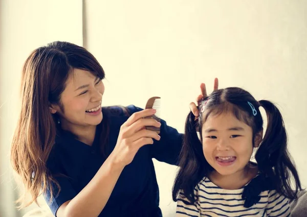 Весела Японська Мати Дочка — стокове фото