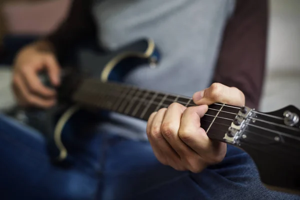 Cropped Image Man Playing Electric Guitar — Stock Photo, Image