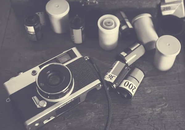 Closeup Film Camera Wooden Table — Stock Photo, Image