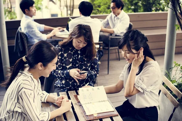 Equipo Negocios Discusión Gente Cafetería —  Fotos de Stock