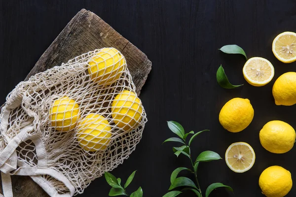 Fresh Yellow Lemons Black Background — Stock Photo, Image