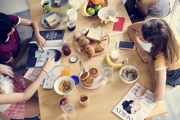 Group Diverse Women Having Breakfast Together — Stock Photo, Image