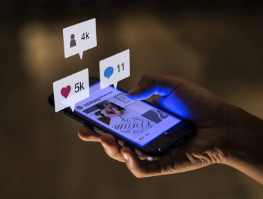Smartphone sosyal medya kavramı