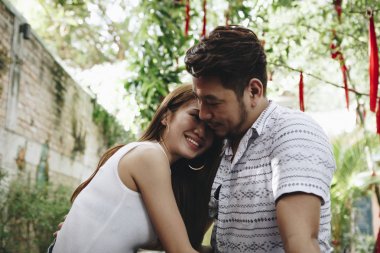 güzel çift birlikte iyi vakit geçiriyor