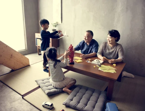 Japanisches Familienessen Mit Glück — Stockfoto