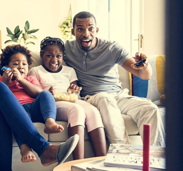 Afrikanska Familj Spendera Tid Tillsammans — Stockfoto