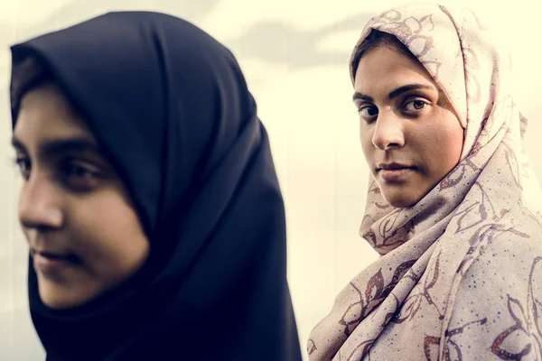 Egy Csoport Fiatal Muzulmán Nők — Stock Fotó