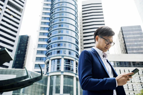 Asiatico Uomo Affari Una Città — Foto Stock