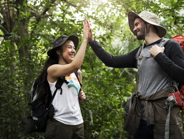 Grupo Personas Trekking Bosque —  Fotos de Stock