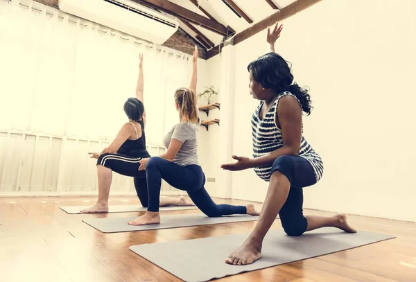 Schwangere Yoga Kurs — Stockfoto