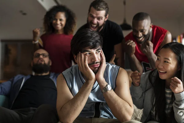 Amigos Animando Liga Deportiva Juntos — Foto de Stock