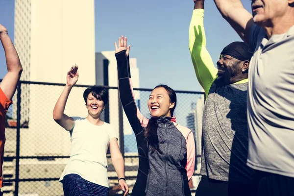 Diversas Personas Que Hacen Ejercicio Aire Libre — Foto de Stock