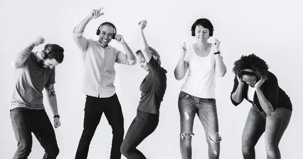 Gente Bailando Con Música —  Fotos de Stock