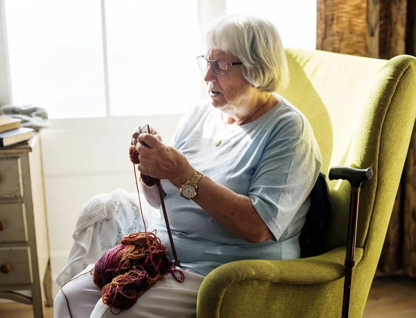 Senior Woman Knitting Hobby Home — Stock Photo, Image