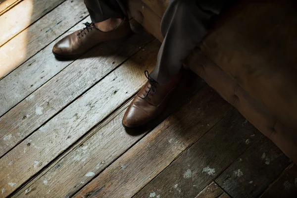 Lederschuhe Auf Holzboden — Stockfoto