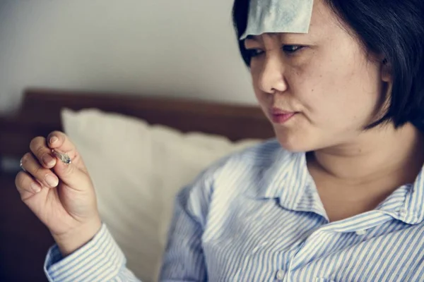 Woman Suffering Fever — Stock Photo, Image