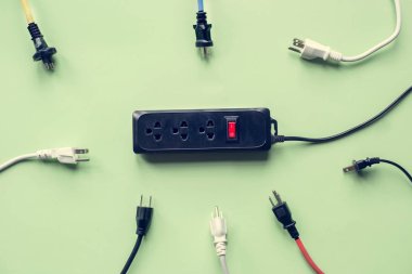 Elektrik güç kaynağı fiş ve priz 