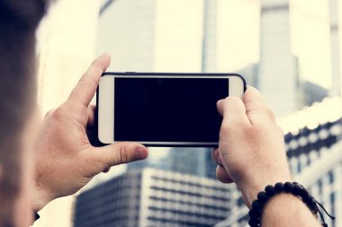 Cep telefonu ile tasarım alanı perde closeup