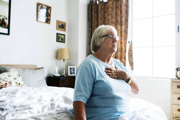 Senior Woman Having Heart Problem — Stock Photo, Image