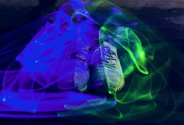 Long Exposure Blue Green Light Lines Movement Sneakers — Stock Photo, Image