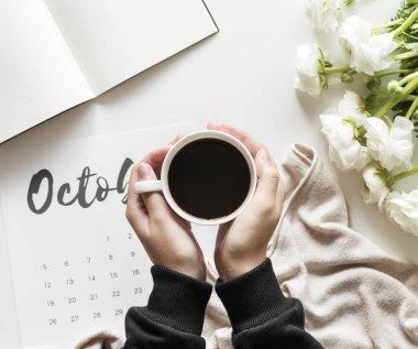 Takvim en az stili kullanan kadın