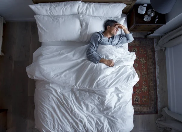 Man Bed Headache — Stock Photo, Image