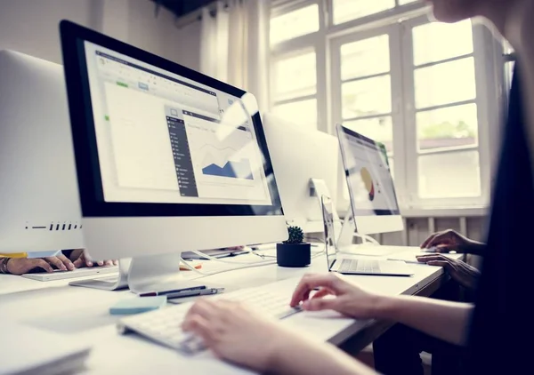 Businesswoman Working Office — Stock Photo, Image