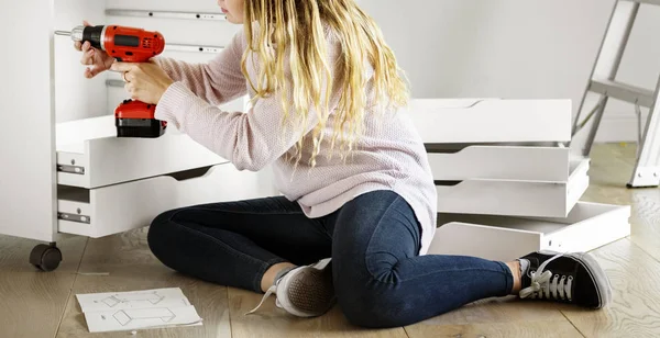 Woman Using Electronic Drill Install Cabinet — Stock Photo, Image