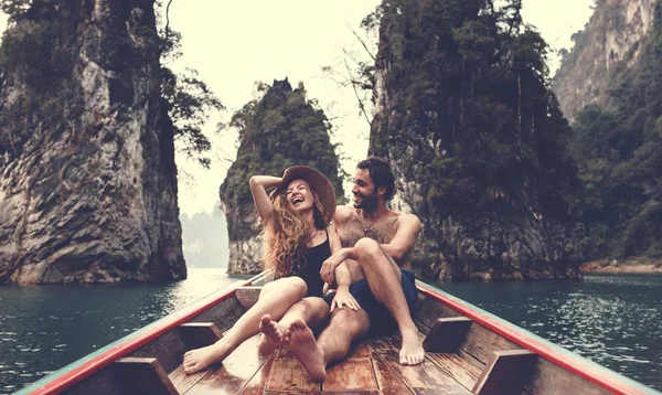 Casal Barco Lago Tranquilo — Fotografia de Stock