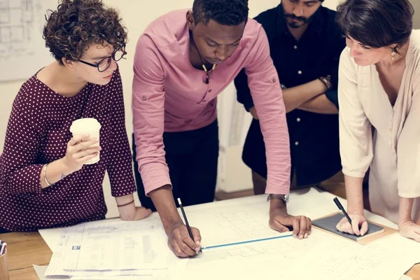 Diversos Empresarios Que Trabajan — Foto de Stock