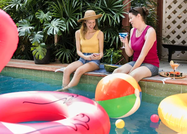 Mother Daughter Summertime Happiness — Stock Photo, Image