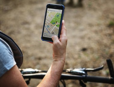 Gps harita kontrol kadın