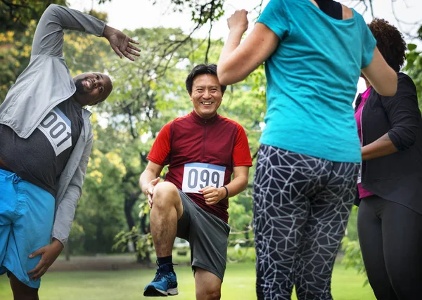 Equipe Diversas Pessoas Prontas Para Uma Corrida — Fotografia de Stock