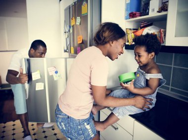 Siyah aile harcamak zaman birlikte sevgi mutluluk