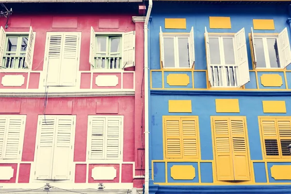 Appartamento Colorato Con Finestre Aperte — Foto Stock
