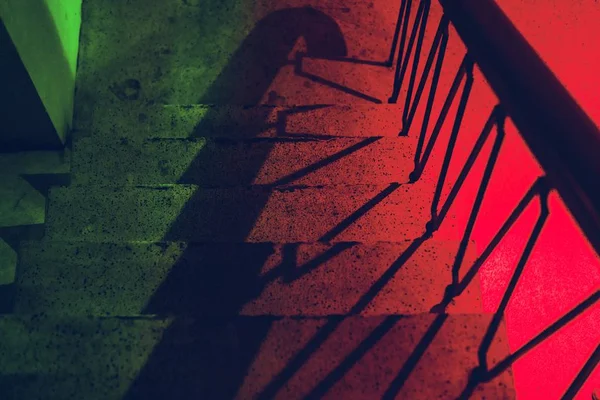 Escaleras Con Luz Roja —  Fotos de Stock