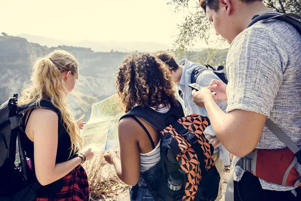 Backpackers Äventyrsresan — Stockfoto