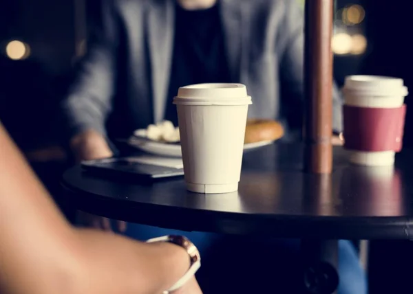 Geschäftspartner Arbeiten Einem Café Zusammen — Stockfoto