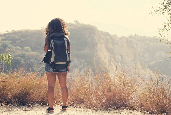 Woman Backpack Traveling — Stock Photo, Image