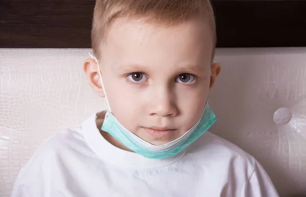 Sick Boy Sitting Bed Medical Mask Doesn Feel Well — 스톡 사진
