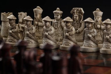 Asya satranç taşları