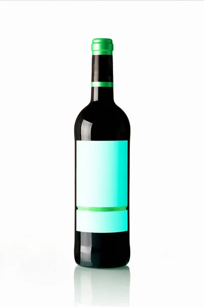 Flaska Rött Vin Med Tom Etikett Vit Bakgrund — Stockfoto