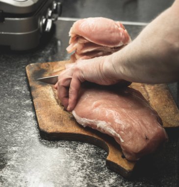 Kutlamadan önce et pişirme.