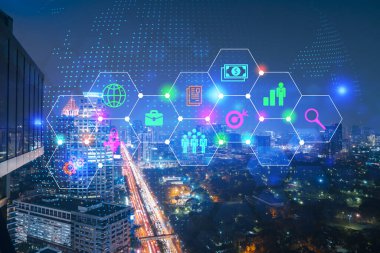 Araştırma ve Geliştirme temalı büyük şehir manzaralı gece manzarası hologram çiziyor. Veri kavramı. Çoklu pozlama