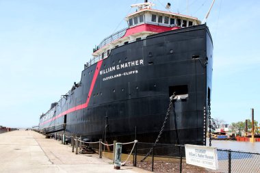 Cleveland, Ohio 17 Mayıs 2020 Buharlı Gemi William G. Mather şu anda Cleveland, Ohio 'da halka açık bir müze gemisi olarak restore edilmiş bir Büyük Göller yük gemisi..